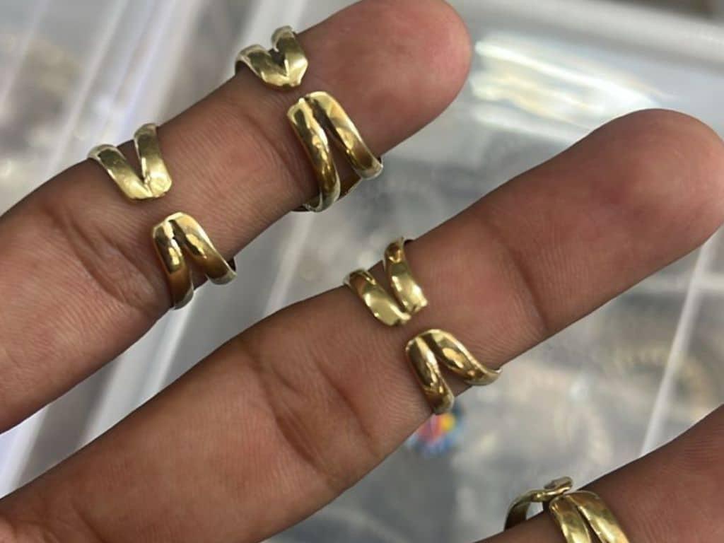 Tailles uniques ou ajustables